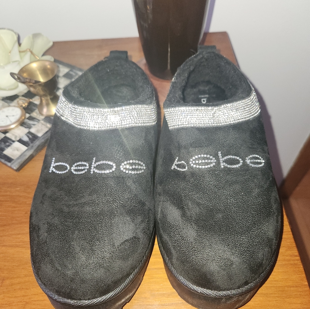 Pantoufles bebe noires avec strass – pointure 8
